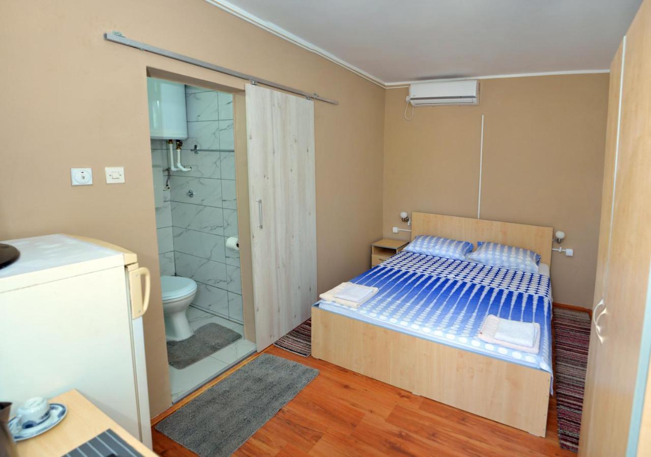 Rooms Petrovic Kladovo Exterior foto